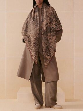 NWOT Hermès All'Orto Botanico di Palermo shawl 140
